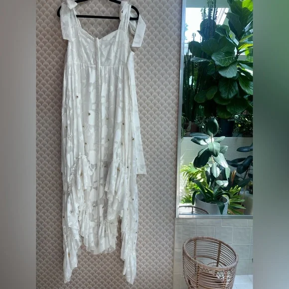 Stephanie Frill Maxi Dress by We Are Kindred - Picture 6 of 11